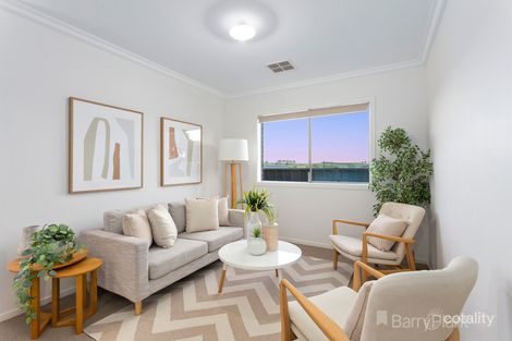 Property photo of 5 Ocean Bend Pakenham VIC 3810