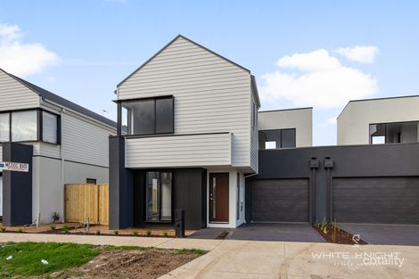 Property photo of 11 Medoc Boulevard Deanside VIC 3336