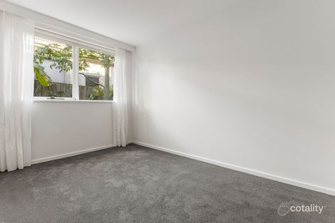 Property photo of 3/4 Narong Road Caulfield North VIC 3161