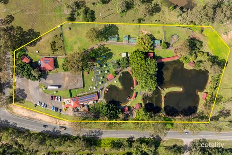 2 HALLS RD, LUSCOMBE, QLD 4207