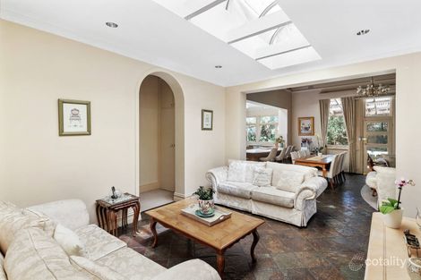 Property photo of 2 Wrexham Road Windsor VIC 3181