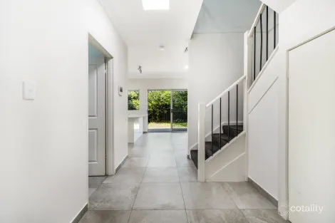 25/20 Old Glenfield Rd, Casula, NSW 2170