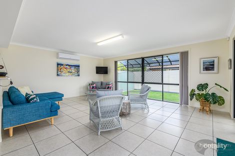 Property photo of 10 Dallow Crescent Helensvale QLD 4212