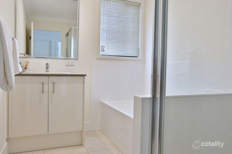 Property photo of 13/1 Emerald Place Bridgeman Downs QLD 4035