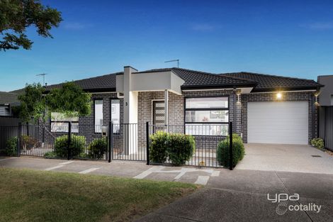 Property photo of 3 Downes Way Deer Park VIC 3023