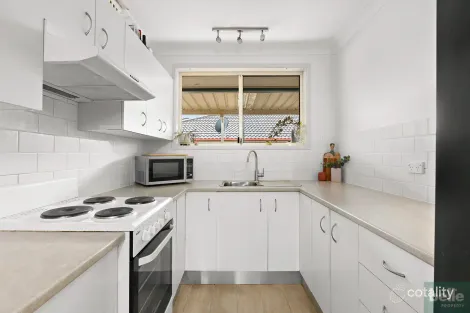 Property photo of 2/7 Kellerman Drive St Helens Park NSW 2560