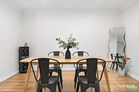Property photo of 2/7 Kellerman Drive St Helens Park NSW 2560