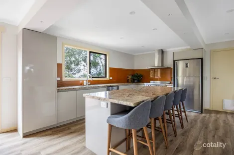 Property photo of 49 Pinchoff Lane Mount Macedon VIC 3441