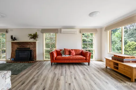 Property photo of 49 Pinchoff Lane Mount Macedon VIC 3441