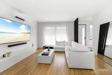 Property photo of 9 Alexi Walk Eumemmerring VIC 3177