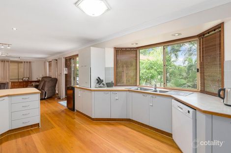 Property photo of 11 Woolner Place Mount Ommaney QLD 4074