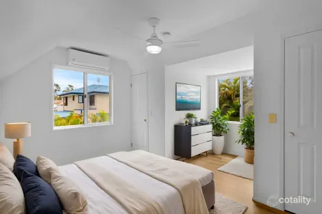 Property photo of 30B Robert Street Labrador QLD 4215