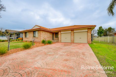 9 Banjos Cct, Hillvue, NSW 2340
