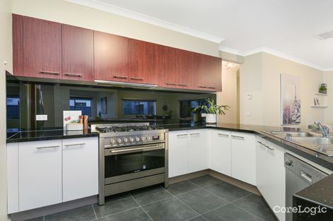 Property photo of 31 Winneke Way Pakenham VIC 3810