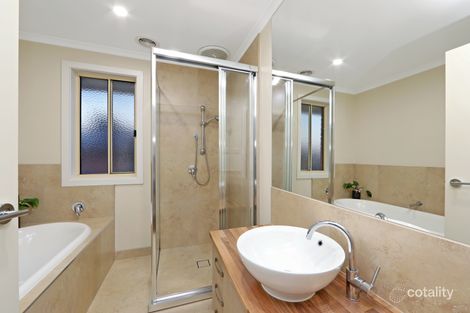 Property photo of 4 Wyndham Place Rowville VIC 3178