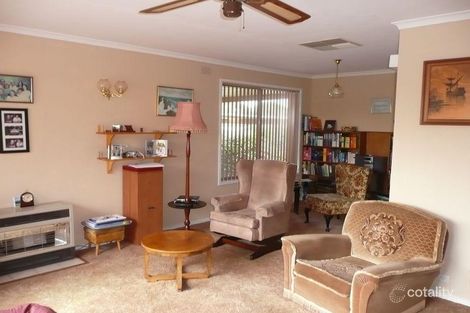 Property photo of 28 Macquarie Street Moana SA 5169