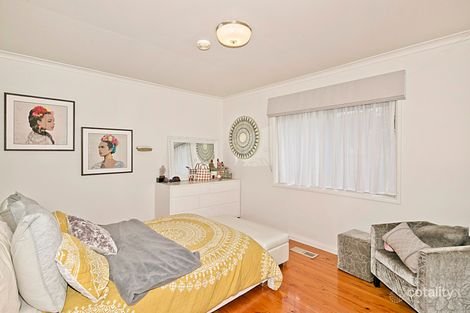 Property photo of 10 Woodger Parade Karabar NSW 2620