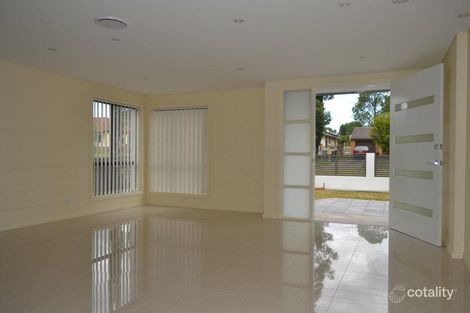 Property photo of 21B Waratah Crescent Macquarie Fields NSW 2564