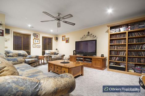 Property photo of 13 Kalastaire Grove Berwick VIC 3806