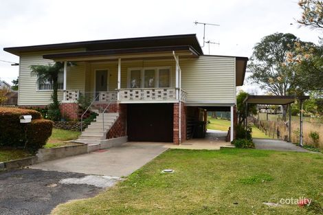 5 Allan St, Wingham, NSW 2429