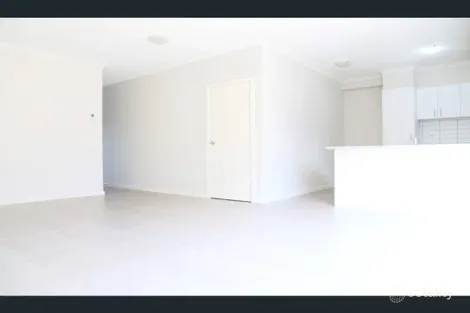 Property photo of 2/3 Everglade Crescent Roxburgh Park VIC 3064
