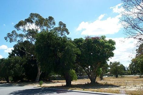 55 Kanowna Ave E, Redcliffe, WA 6104