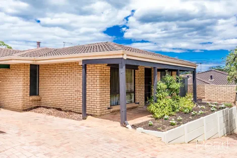 2/17 Calais Rd, Scarborough, WA 6019