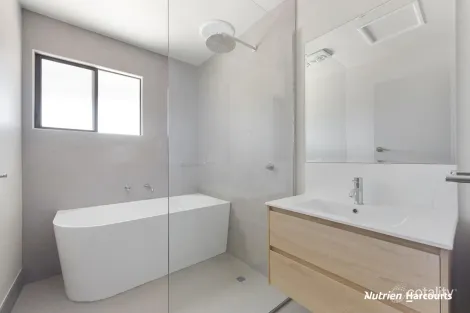 77 Churchill Ave, Ararat, VIC 3377