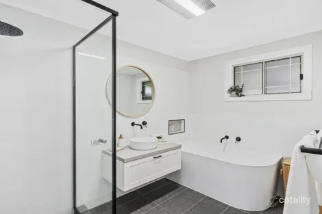 Property photo of 8 Pacific Pines Boulevard Pacific Pines QLD 4211