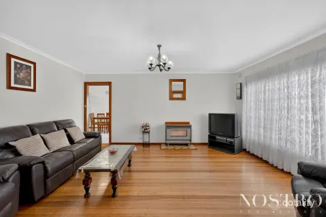 Property photo of 4 Karingal Way Thomastown VIC 3074