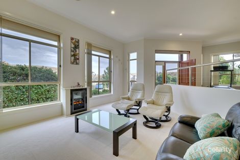 Property photo of 142A Waterfall Drive Jerrabomberra NSW 2619