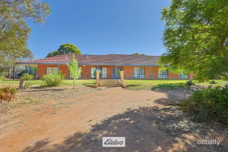 1094 Cureton Ave, Irymple, VIC 3498
