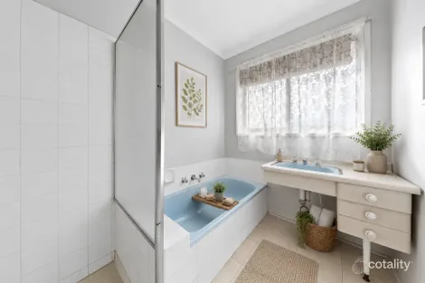 Property photo of 22 Willow Avenue St Albans VIC 3021