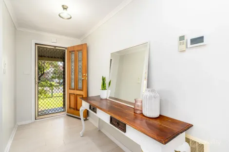 Property photo of 1 Page Court Shepparton VIC 3630