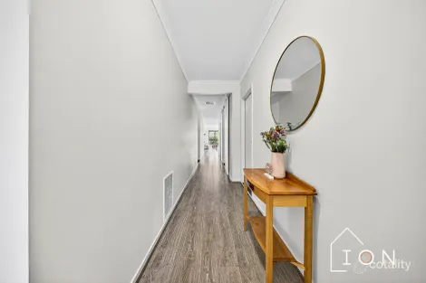 Property photo of 16 Michigan Road Clyde VIC 3978