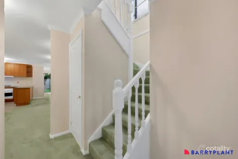 Property photo of 25 Island Place Mill Park VIC 3082