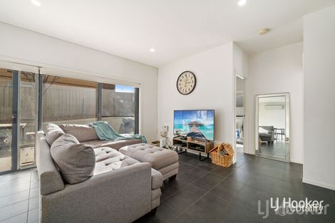 Property photo of 15/9 Stornaway Road Queanbeyan NSW 2620