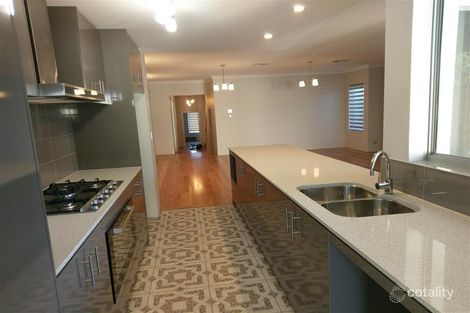 Property photo of 29 Huntriss Road Karrinyup WA 6018