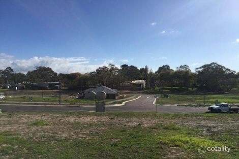 Property photo of 18 Macquarie Parade Meadows SA 5201