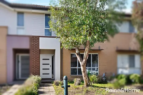 Property photo of 14 Eloura Circuit Taylors Hill VIC 3037