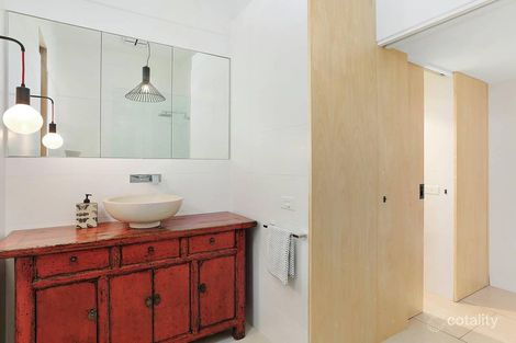 Property photo of 16 Pentland Parade Seddon VIC 3011