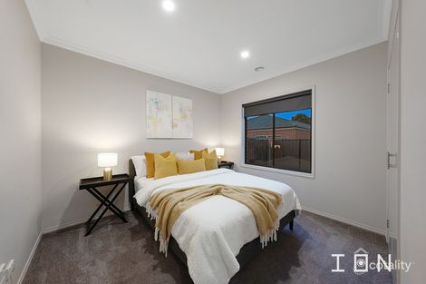 Property photo of 11 Appaloosa Grove Clyde North VIC 3978