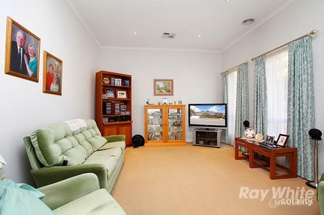 Property photo of 8 Oban Way Macleod VIC 3085