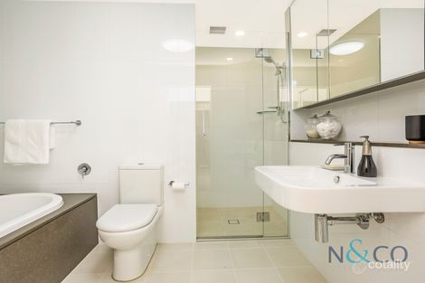 Property photo of 422/10-16 Vineyard Way Breakfast Point NSW 2137