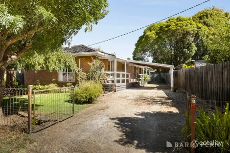 8 Bluegum Dr, Badger Creek, VIC 3777