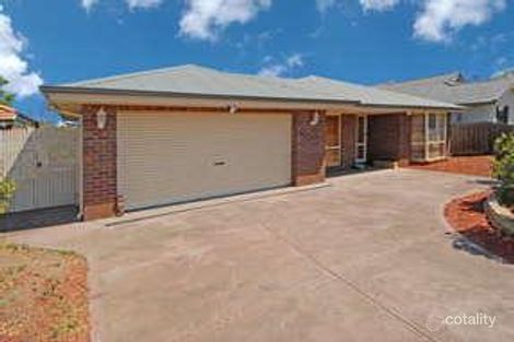 Property photo of 33 Golden Way Hillside VIC 3037