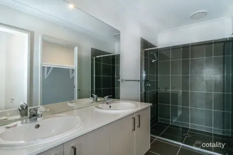 Property photo of 148 Spring Mountain Boulevard Spring Mountain QLD 4300