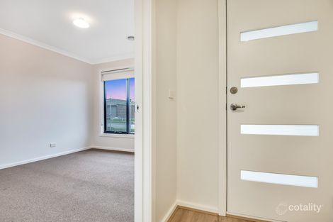 Property photo of 12 Command Road Craigieburn VIC 3064