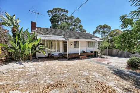 Property photo of 11 Reen Street St James WA 6102