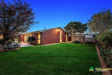 Property photo of 16 Strathmore Crescent Hoppers Crossing VIC 3029